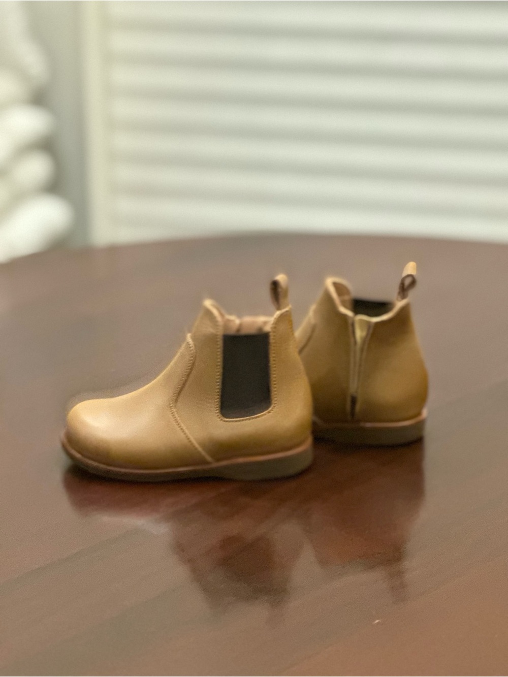 Adelisa & Co. handcrafts full-grain leather kids toddler boots size 23 (US 6.5)